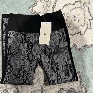 Fabletics Black and Gray Patterned Joggers
